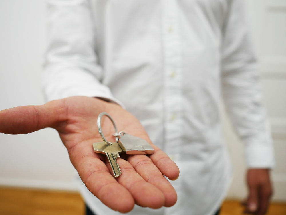 Jak bezpiecznie sprzedać mieszkanie?